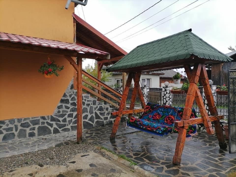 Pensiunea Brezu Sighetu Marmaţiei Dış mekan fotoğraf